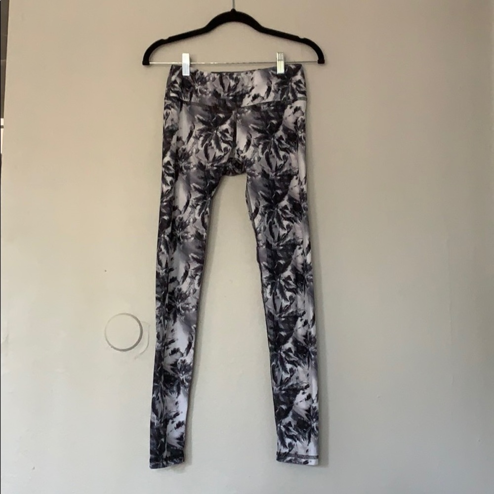 Like-new 🌴 leggings